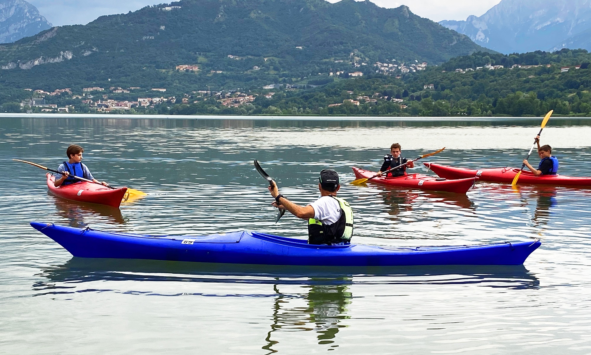 Vieni a frequentare i nostri corsi di kayak